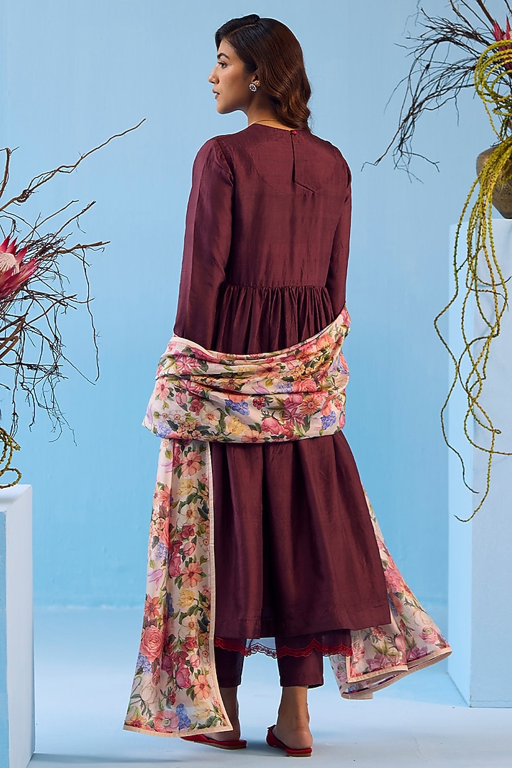 Burgundy Handwoven Mulberry Silk Embroidered Kurta Set by Surmaye at Pernia's Pop Up Shop
