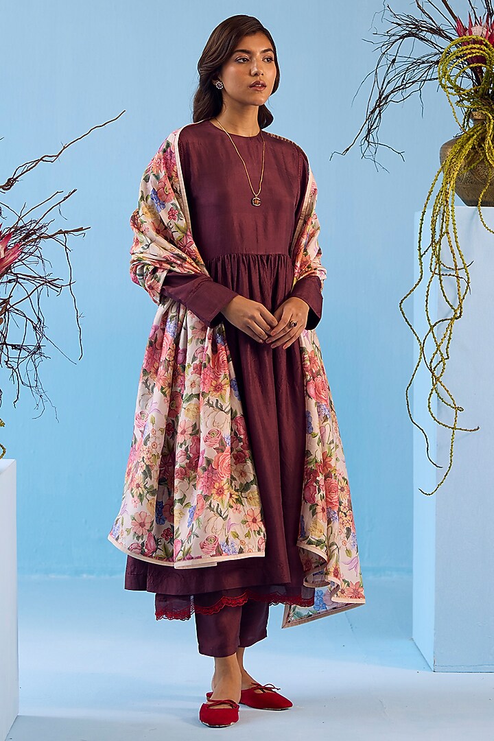 Burgundy Handwoven Mulberry Silk Embroidered Kurta Set by Surmaye at Pernia's Pop Up Shop