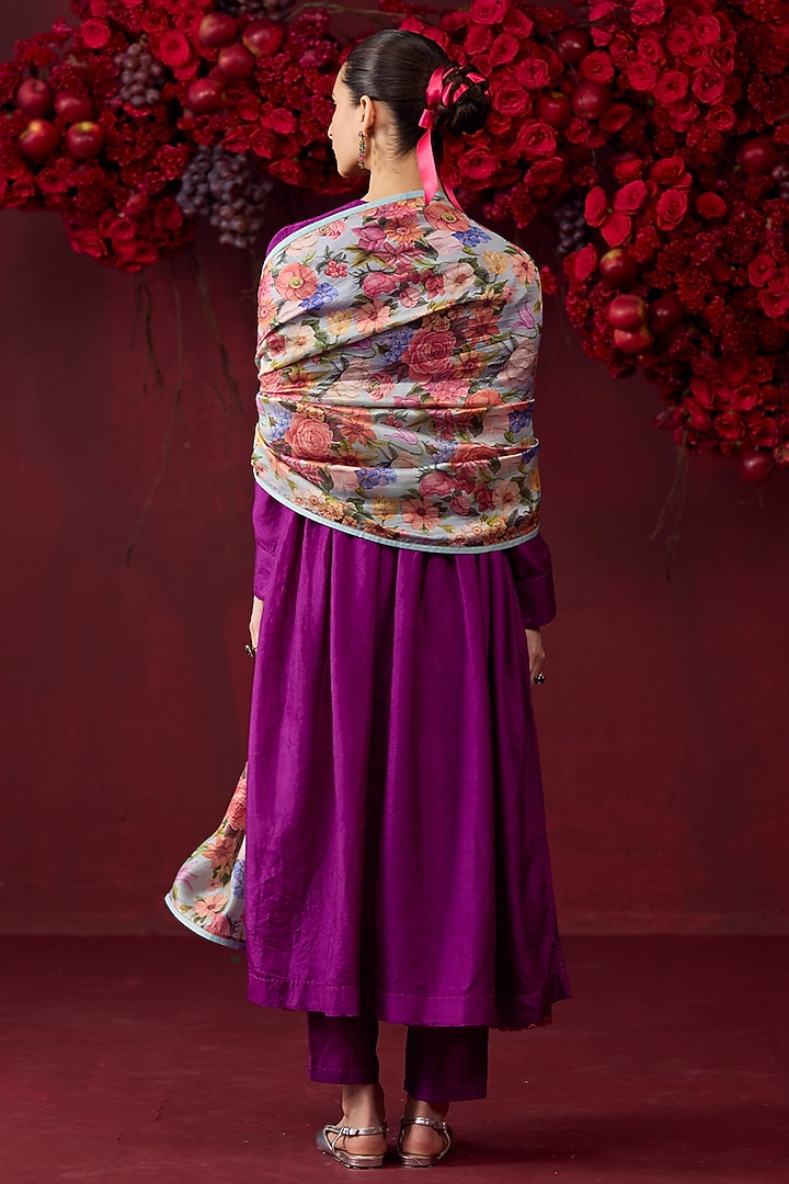 Violet Handwoven Mulberry Silk Embroidered Kurta Set by Surmaye at Pernia's Pop Up Shop