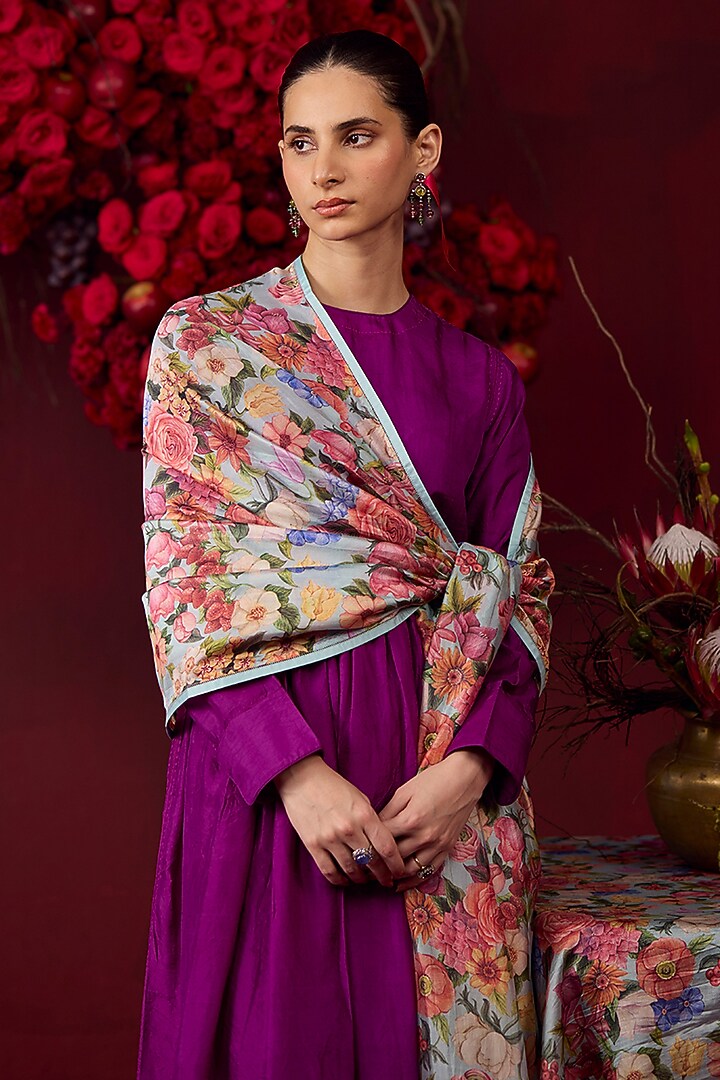 Violet Handwoven Mulberry Silk Embroidered Kurta Set by Surmaye at Pernia's Pop Up Shop