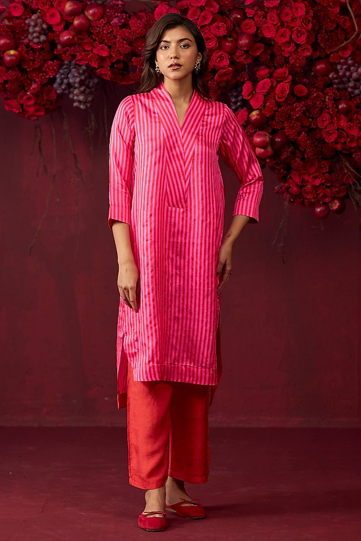 Pink Handwoven Mulberry Silk Satin Striped Kurta Set by Surmaye at Pernia's Pop Up Shop