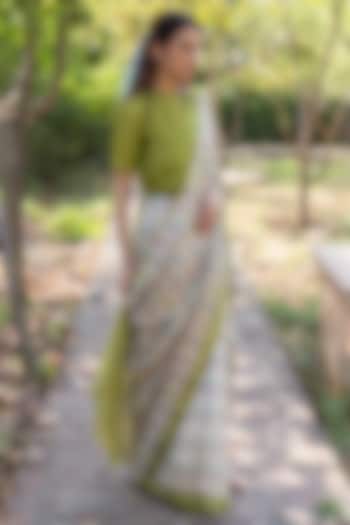 Beige Handwoven Organza Mulberry Silk Wedding Saree by Surmaye  at Pernia's Pop Up Shop