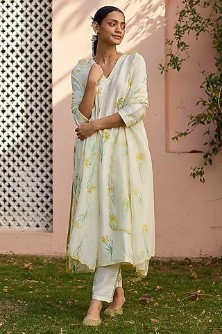 Yellow Handwoven Mulberry Silk Floral Printed Kurta Set by Surmaye 