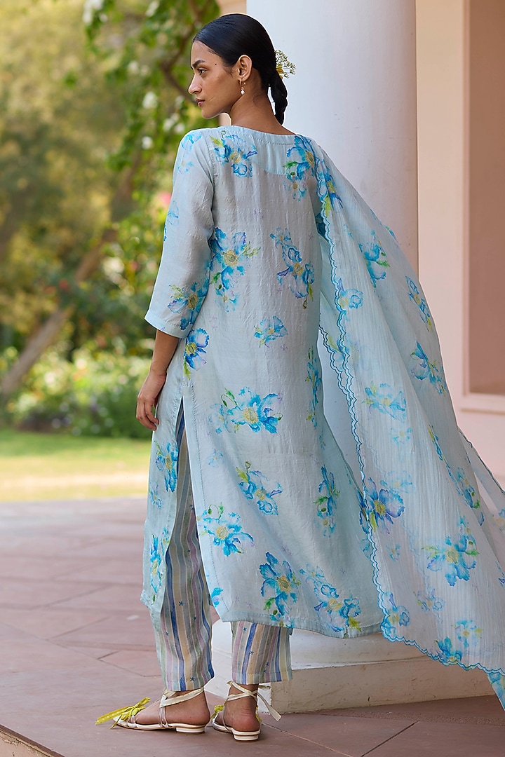 Soft Blue Handwoven Mulberry Silk Floral Printed Kurta Set by Surmaye at Pernia's Pop Up Shop