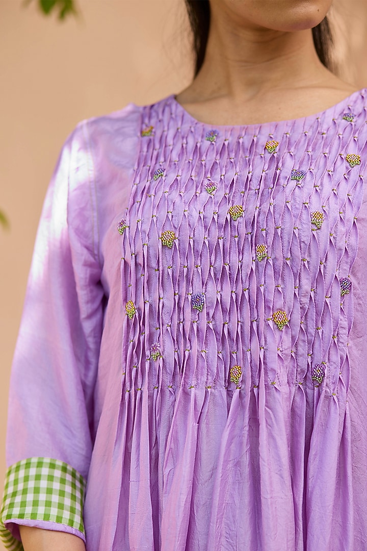Lavender Handwoven Mulberry Silk Beaded Floral Kurta Set by Surmaye at Pernia's Pop Up Shop