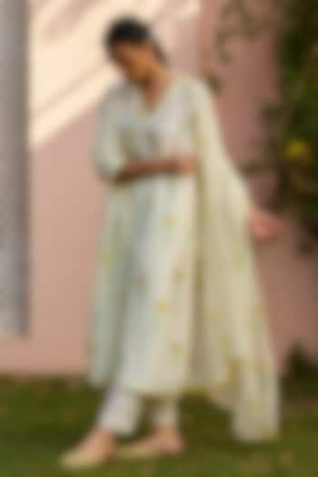 Yellow Handwoven Sooti Chanderi Cutwork Dupatta by Surmaye at Pernia's Pop Up Shop