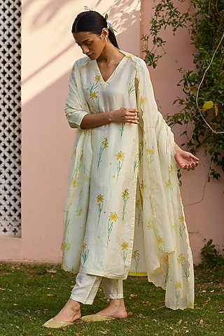 Yellow Handwoven Sooti Chanderi Cutwork Dupatta by Surmaye 