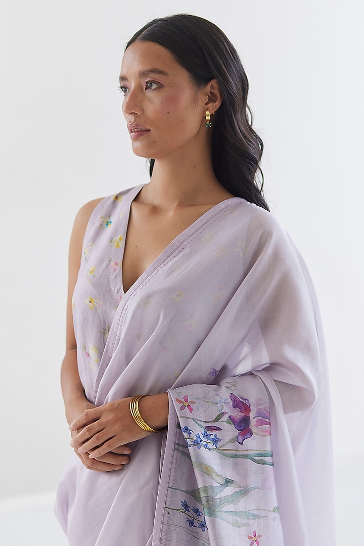 Mauve Handwoven Organza Mulberry Silk Floral Printed Party Wear Saree by Surmaye at Pernia's Pop Up Shop