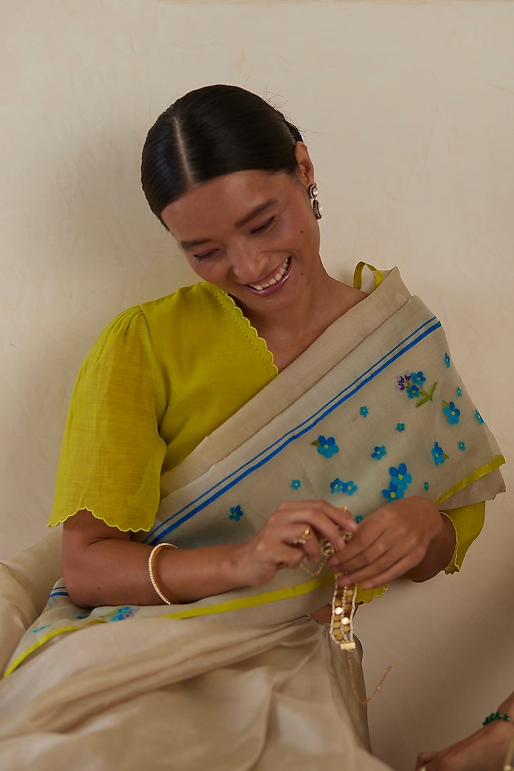 Beige Handwoven Organza Mulberry Silk Jamdani Motifs Party Wear Saree by Surmaye at Pernia's Pop Up Shop