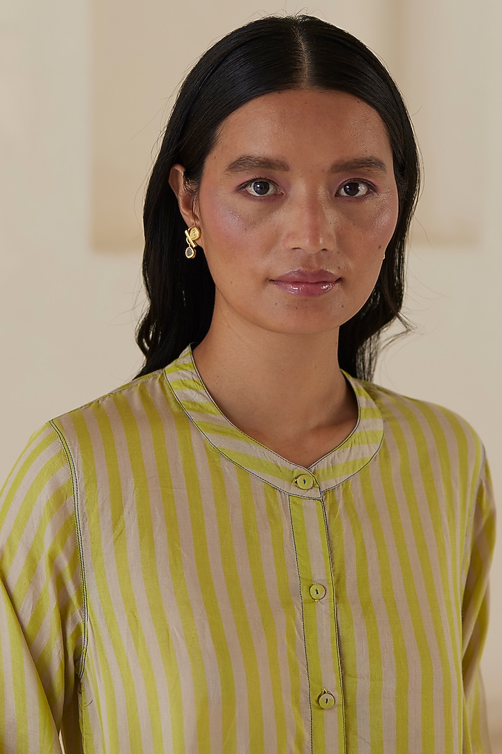 Lime Handwoven Silk Modal Checkered Kurta Set by Surmaye at Pernia's Pop Up Shop