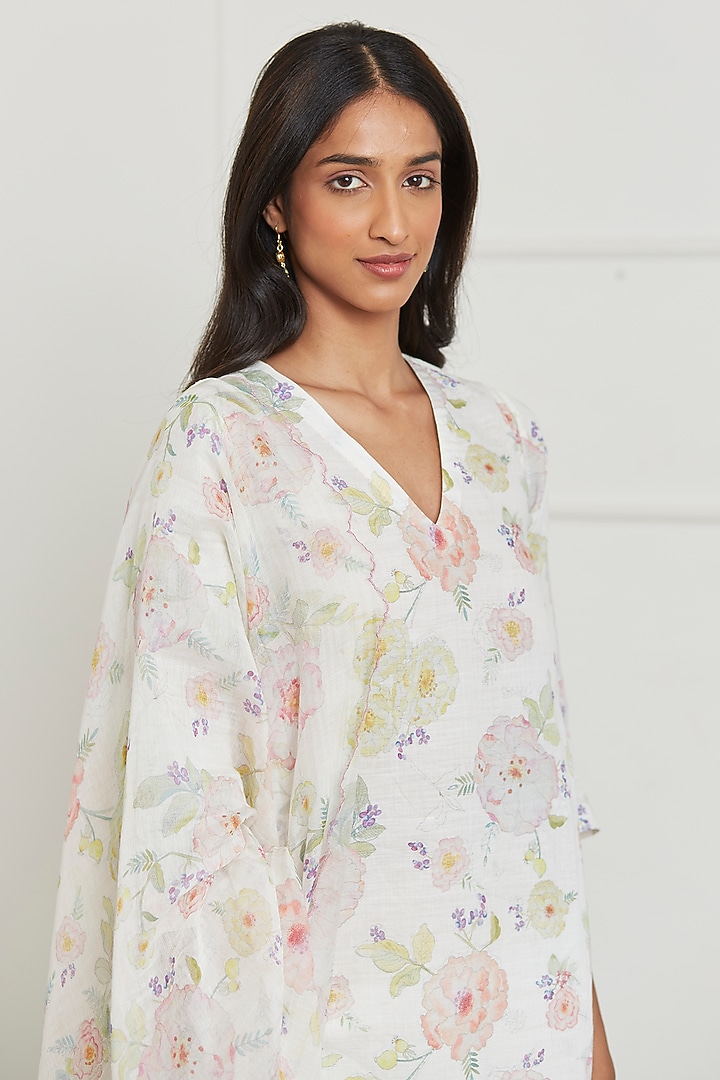 Ivory Handwoven Khadi Floral Printed Kurta Set by Surmaye at Pernia's Pop Up Shop