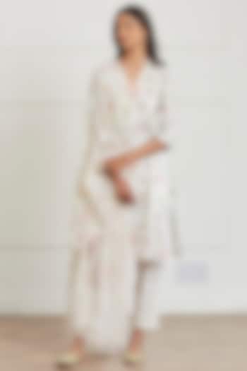 Ivory Handwoven Sooti Chanderi Floral Printed Dupatta by Surmaye at Pernia's Pop Up Shop