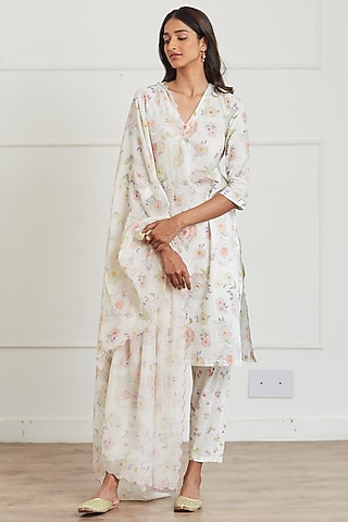 Ivory Handwoven Sooti Chanderi Floral Printed Dupatta by Surmaye