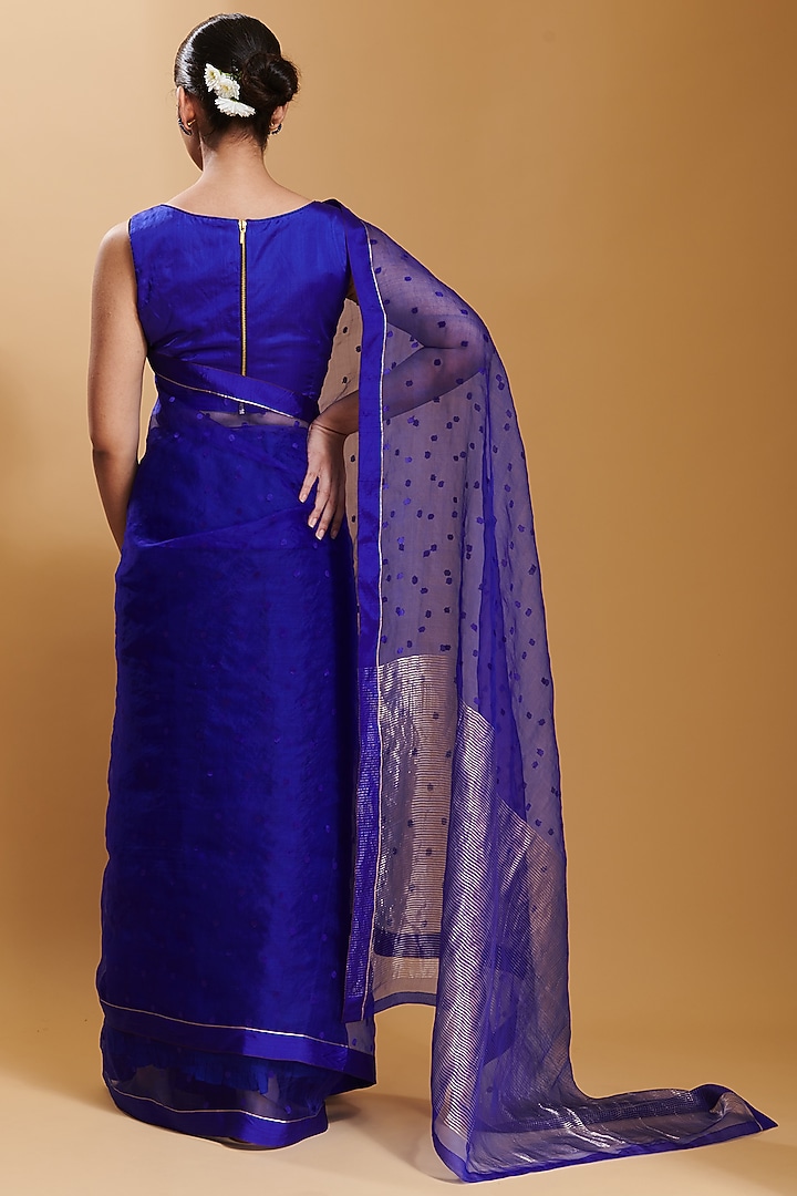 Blue Handwoven Organza Silk Jamdani Party Wear Saree by Surmaye at Pernia's Pop Up Shop