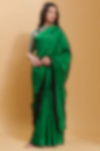 Green Handwoven Organza Mulberry Silk Party Wear Saree by Surmaye at Pernia's Pop Up Shop