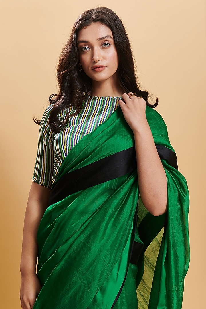 Green Handwoven Organza Mulberry Silk Party Wear Saree by Surmaye at Pernia's Pop Up Shop