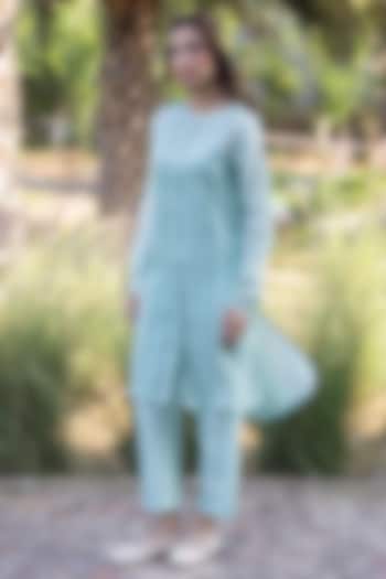 Blue Handwoven Organza Mulberry Silk Embroidered Kurta Set by Surmaye at Pernia's Pop Up Shop