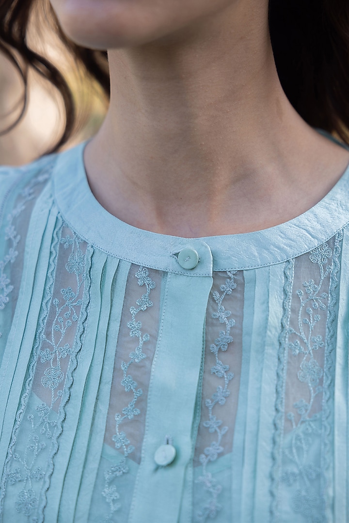 Blue Handwoven Organza Mulberry Silk Embroidered Kurta Set by Surmaye  at Pernia's Pop Up Shop