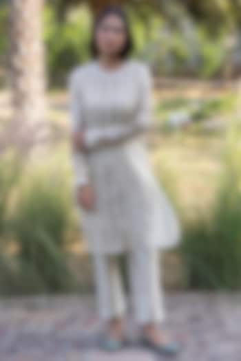 Beige Handwoven Organza Mulberry Silk Embroidered Kurta Set by Surmaye  at Pernia's Pop Up Shop