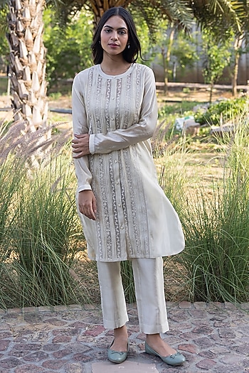 Beige Handwoven Organza Mulberry Silk Embroidered Kurta Set by Surmaye  at Pernia's Pop Up Shop
