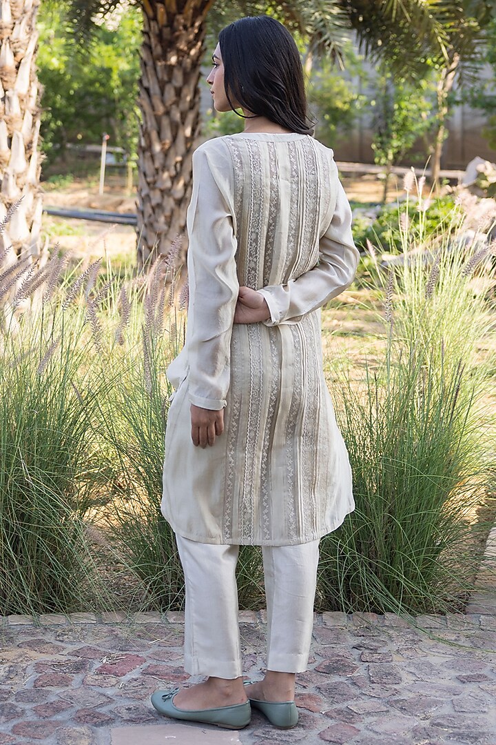 Beige Handwoven Organza Mulberry Silk Embroidered Kurta Set by Surmaye at Pernia's Pop Up Shop
