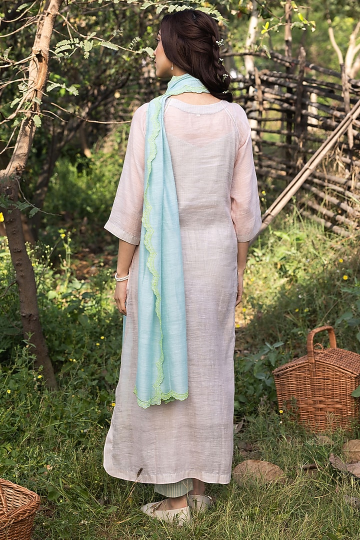 Pink Handwoven Fine Silk Khadi Embroidered Kurta Set by Surmaye  at Pernia's Pop Up Shop