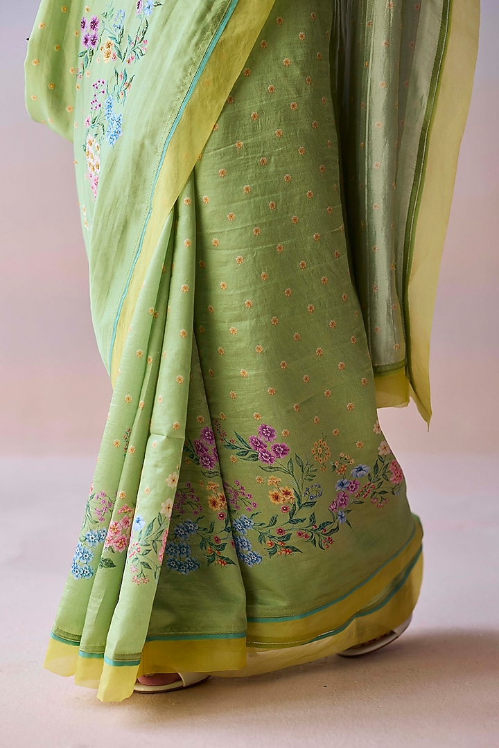 Green Handwoven Organza Mulberry Silk Sequins Embellished Party Wear Saree by Surmaye at Pernia's Pop Up Shop