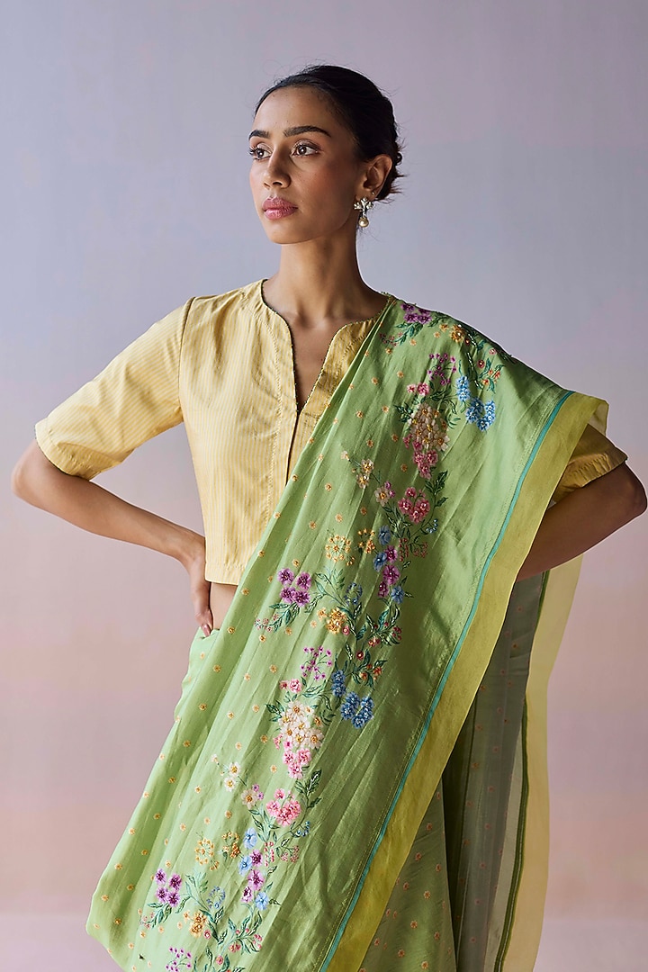 Green Handwoven Organza Mulberry Silk Sequins Embellished Party Wear Saree by Surmaye at Pernia's Pop Up Shop