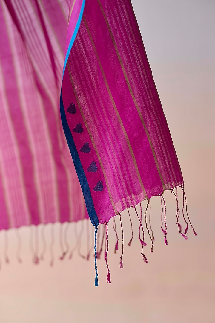 Pink Handwoven Organza Mulberry Silk Checkered Party Wear Saree by Surmaye at Pernia's Pop Up Shop