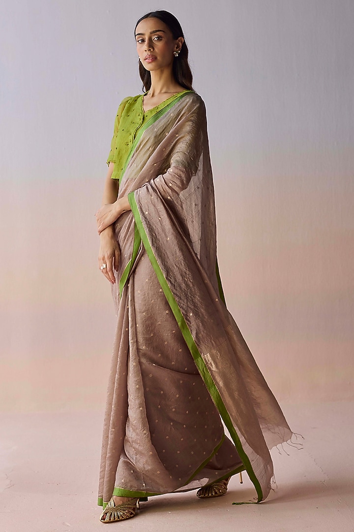 Brown Handwoven Organza Mulberry Silk Party Wear Saree by Surmaye at Pernia's Pop Up Shop