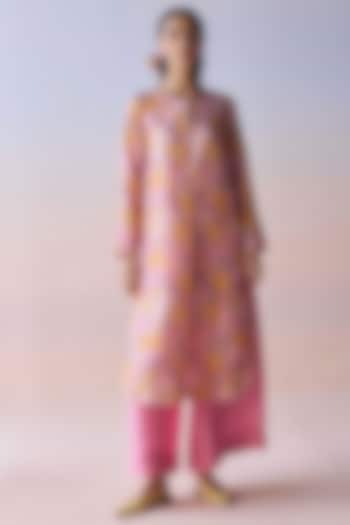 Pink Handspun Malda Silk Floral Printed Kurta Set by Surmaye at Pernia's Pop Up Shop
