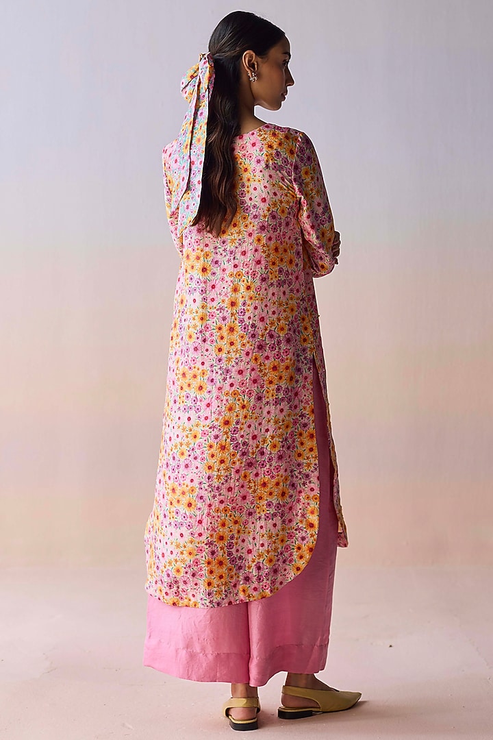 Pink Handspun Malda Silk Floral Printed Kurta Set by Surmaye at Pernia's Pop Up Shop