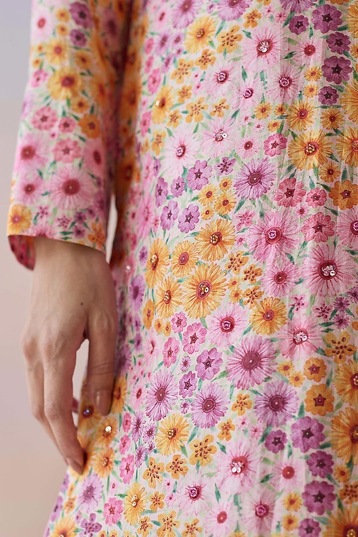 Pink Handspun Malda Silk Floral Printed Kurta Set by Surmaye at Pernia's Pop Up Shop