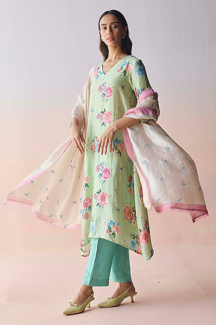 Green Handspun Malda Silk Floral Printed Kurta Set by Surmaye at Pernia's Pop Up Shop