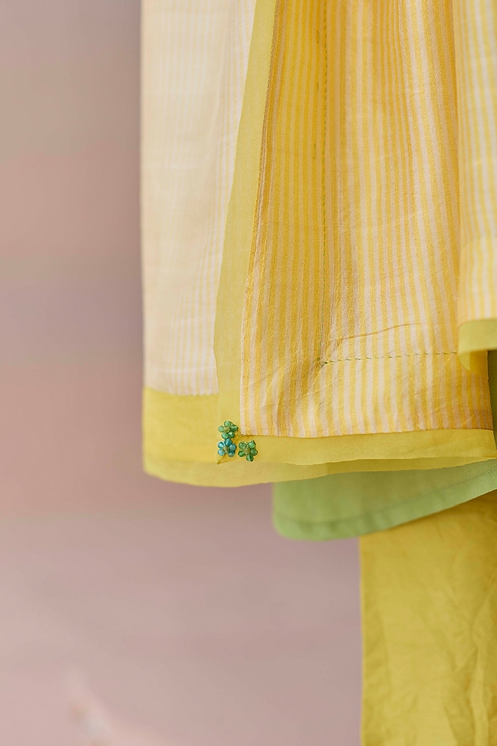 Green Handspun Malda Silk Floral Printed Kurta Set by Surmaye at Pernia's Pop Up Shop