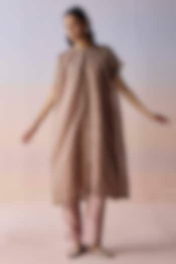 Brown Handwoven Kota Silk Kurta Set by Surmaye at Pernia's Pop Up Shop