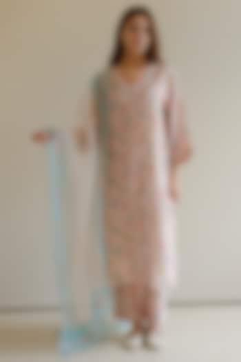 Pink Handspun Malda Silk Hand Painted Kurta Set by Surmaye at Pernia's Pop Up Shop