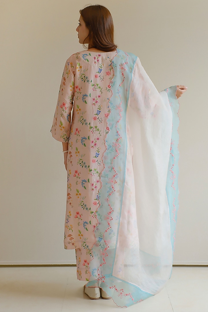 Pink Handspun Malda Silk Hand Painted Kurta Set by Surmaye at Pernia's Pop Up Shop