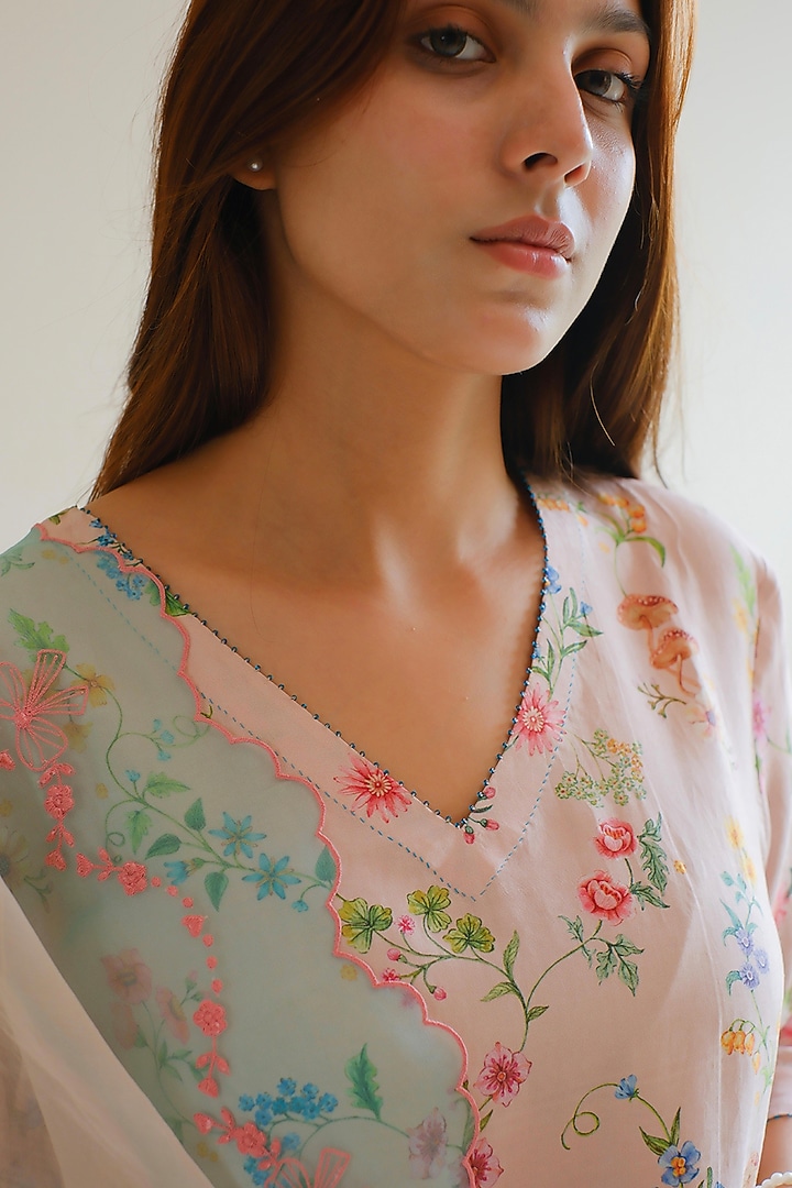 Pink Handspun Malda Silk Hand Painted Kurta Set by Surmaye at Pernia's Pop Up Shop