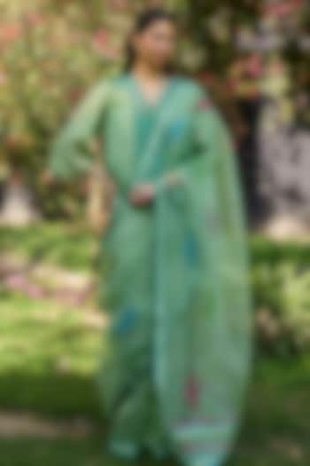 Jade Green Handwoven Organza Silk Jamdani Striped Wedding Saree by Surmaye at Pernia's Pop Up Shop