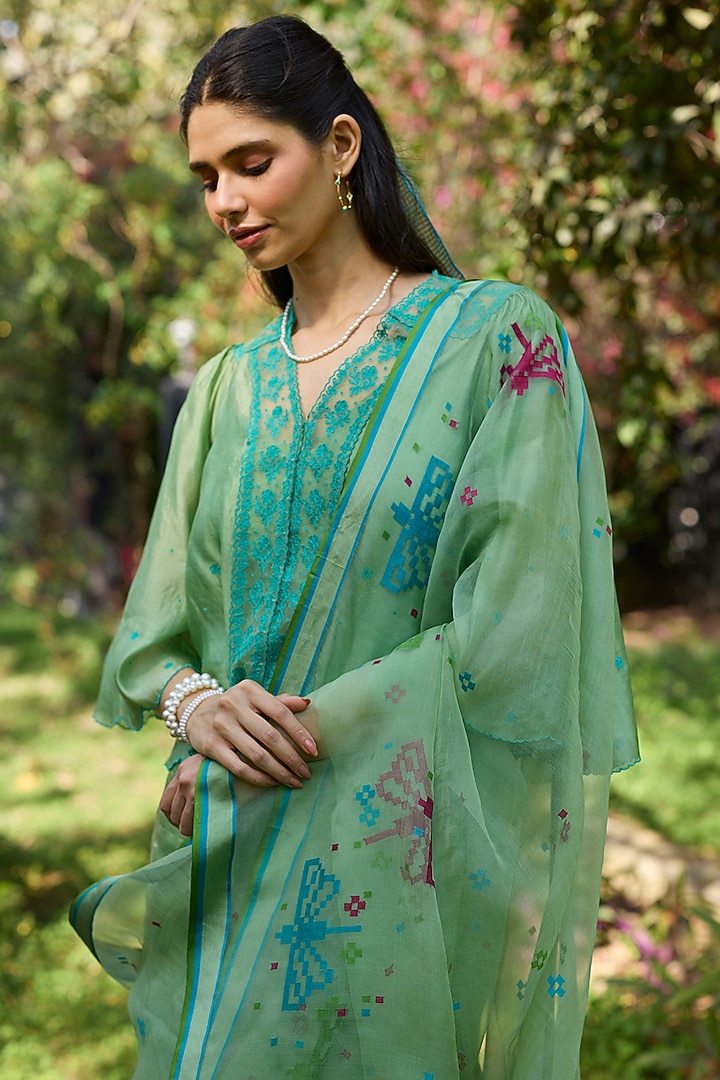 Jade Green Handwoven Organza Silk Jamdani Striped Wedding Saree by Surmaye at Pernia's Pop Up Shop