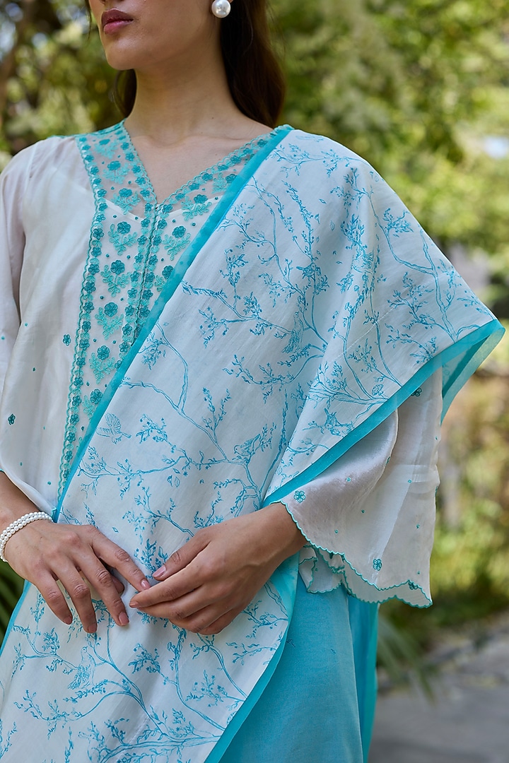 Ocean Blue & Ivory Handwoven Mulberry Silk Ombre Printed Party Wear Saree by Surmaye at Pernia's Pop Up Shop