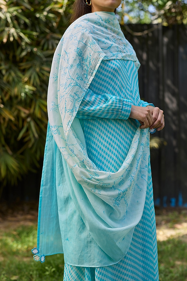 Ocean Blue Chanderi Kurta Set by Surmaye at Pernia's Pop Up Shop