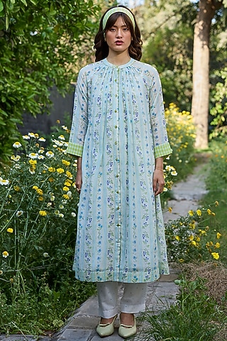 Ivory Chanderi Striped Long Kurta Set by Surmaye