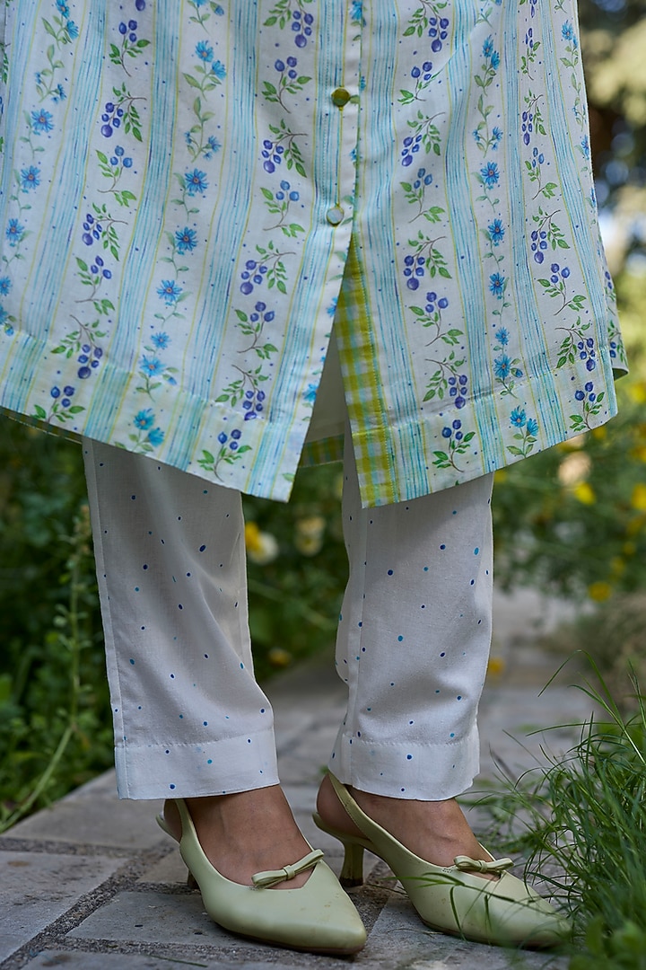 Ivory Chanderi Striped Long Kurta Set by Surmaye at Pernia's Pop Up Shop