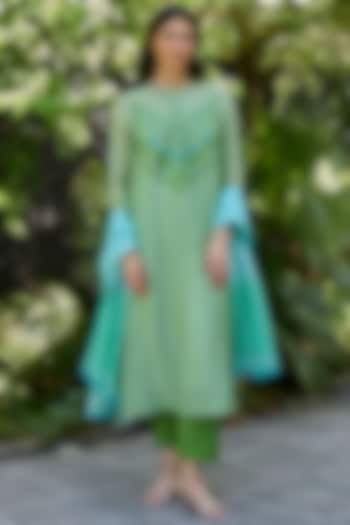 Jade Green Chanderi Applique Embroidered Kurta Set by Surmaye at Pernia's Pop Up Shop