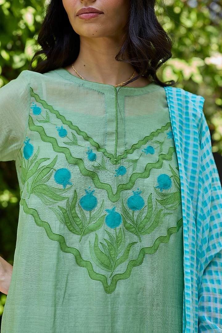 Jade Green Chanderi Applique Embroidered Kurta Set by Surmaye at Pernia's Pop Up Shop