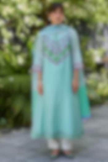 Sea Blue Chanderi Applique Embroidered Kurta Set by Surmaye at Pernia's Pop Up Shop