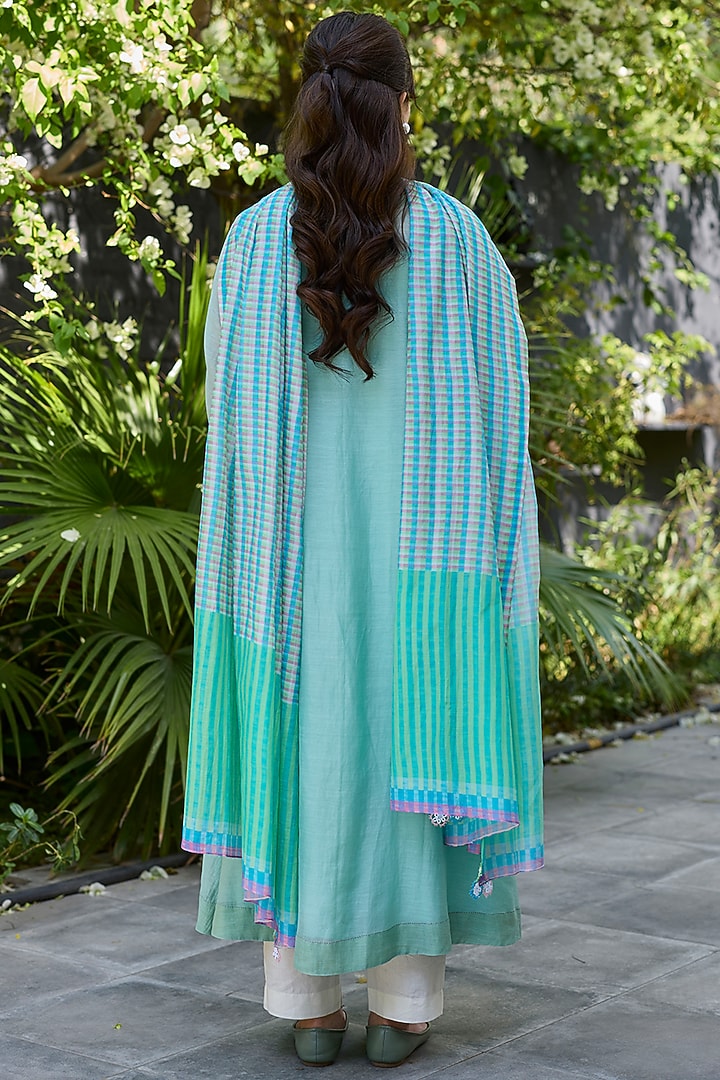 Sea Blue Chanderi Applique Embroidered Kurta Set by Surmaye at Pernia's Pop Up Shop