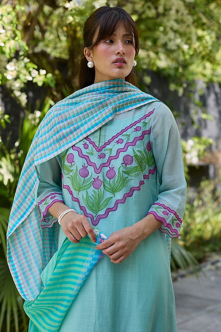 Sea Blue Chanderi Applique Embroidered Kurta Set by Surmaye at Pernia's Pop Up Shop